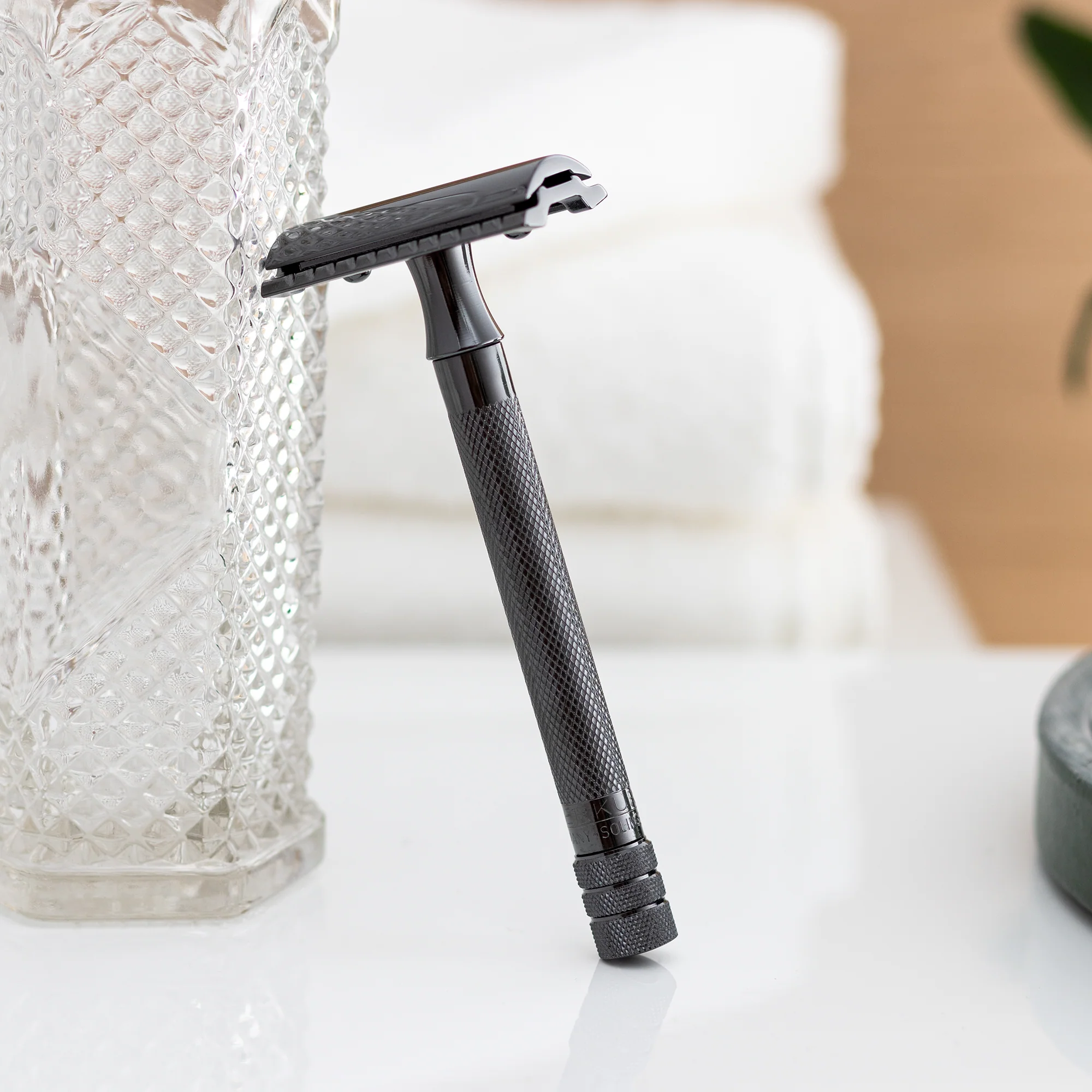 Merkur 23B Double Edge Safety Razor, Straight Cut, Extra Long Handle, Black PVD Coated